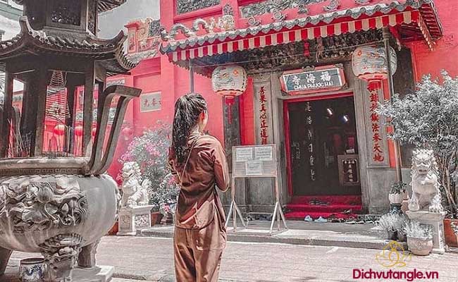 Tâm linh 2021: Cách vái lạy khi đi chùa sao cho đúng? 4 Cách sắm lễ khi đi chùa