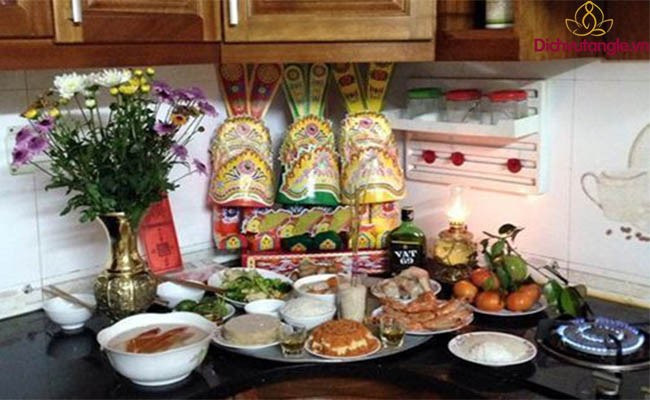 Bài vị ông táo là gì? Tìm hiểu về 5 ý nghĩa bài vị ông táo 4 mam com cung di kem bai vi ong tao